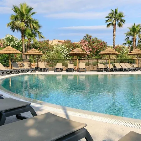 Resort Club Le Capet 3*